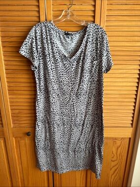 TART INTIMATES Soft Leopard Print V-Neck Nightshirt - Grey/Black